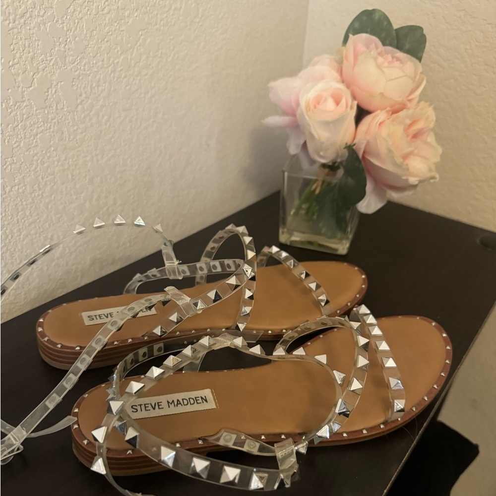 Steve Madden Lucite Rockstud Pyramid Gladiator Strappy Travel Sandals